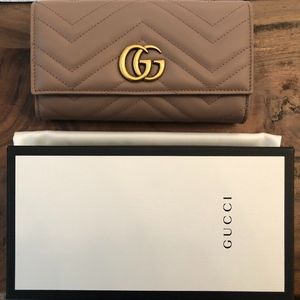 Gucci GG Marmont Leather Continental Wallet